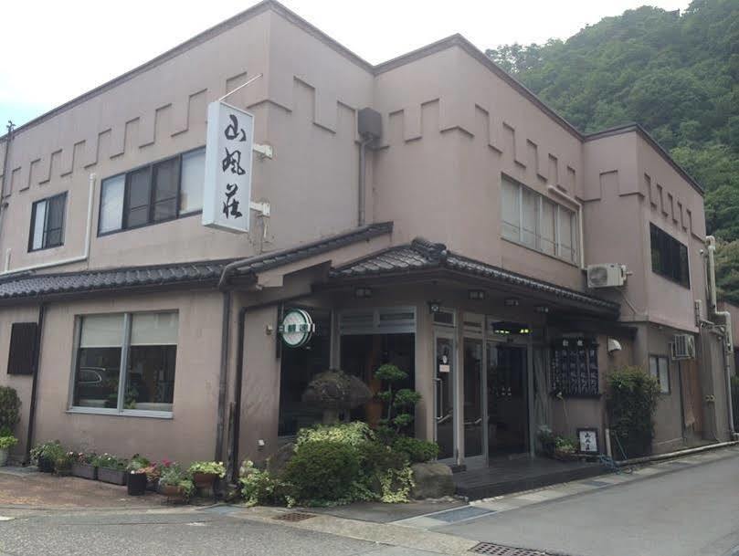 Chikuma Sanpusou Ryokan מראה חיצוני תמונה